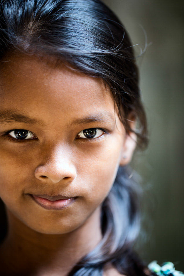 portrait of a Khmer girl in Angkor